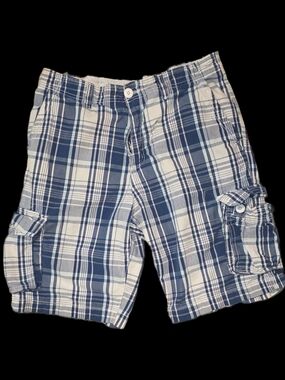 No Boundaries Blue and White Plaid Cargo Shorts